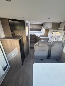 Sicht vorne-hinten Carado T 338 EDITION24 Ford 155 PS Automatik