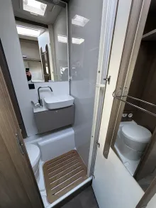 Toilette Carado T 338 EDITION24 Ford 155 PS Automatik