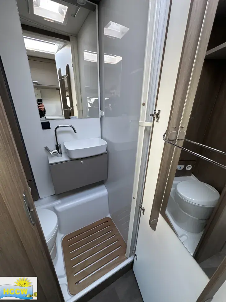 Toilette Carado T 338 EDITION24 Ford 155 PS Automatik