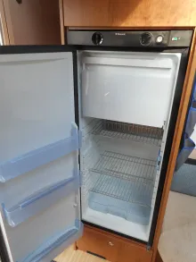 Fahrzeugbild LMC Musica 440 D Autark Mover Markise Tower #9