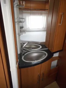 Fahrzeugbild LMC Musica 440 D Autark Mover Markise Tower #12