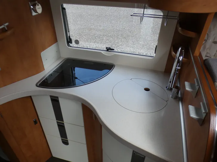 Fahrzeugbild Carthago chic c-line 5.5 XL LE 1.Hand #17