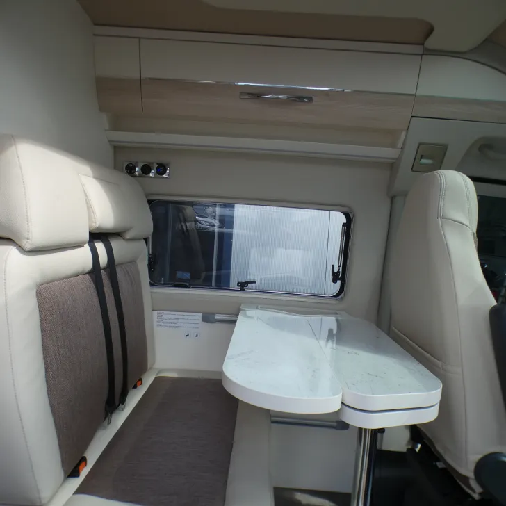 Fahrzeugbild Eura Mobil Van 635 EB Automatik, Solar #10