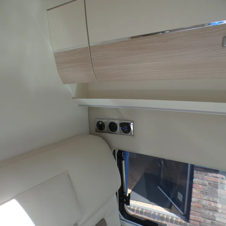 Fahrzeugbild Eura Mobil Van 635 EB Automatik, Solar #14