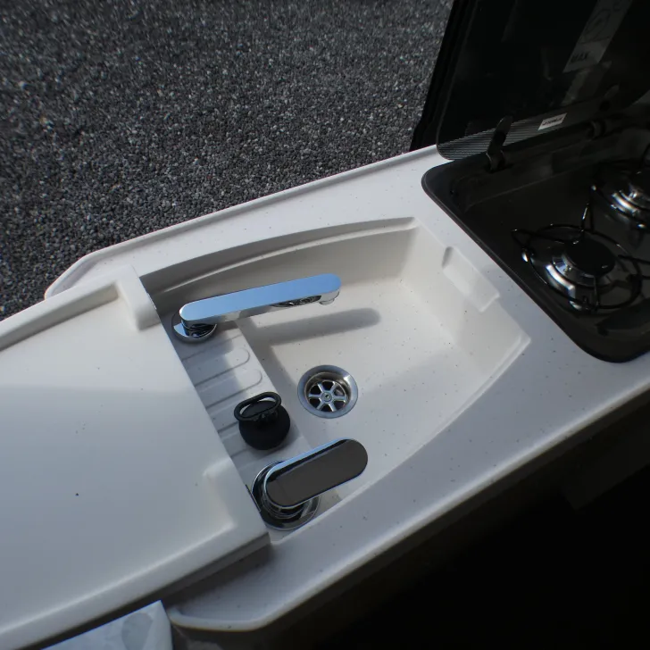 Fahrzeugbild Eura Mobil Van 635 EB Automatik, Solar #16