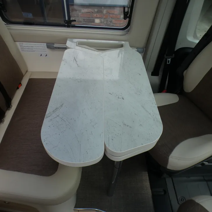 Fahrzeugbild Eura Mobil Van 635 EB Automatik, Solar #18