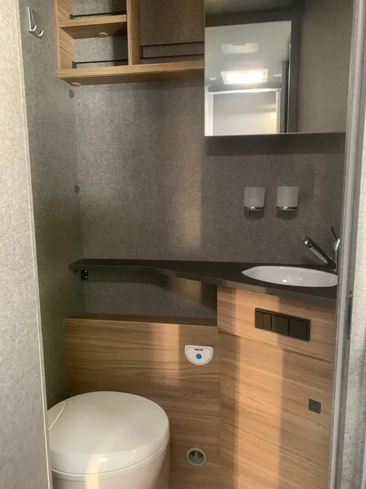 Fahrzeugbild Dethleffs Trend I 7057 EBL GT Design + Family Paket #16