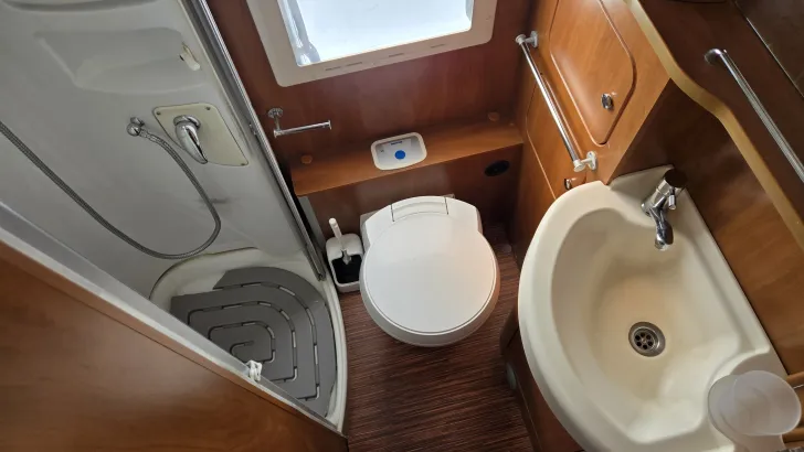 Fahrzeugbild Laika Kreos 3001 #9