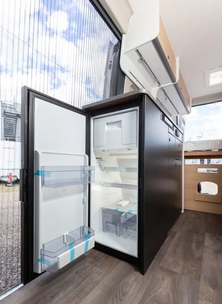 Fahrzeugbild Sunlight Cliff 600 591 KG Zuladung #14