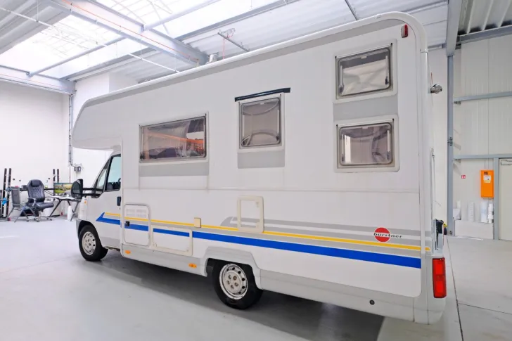 Fahrzeugbild Bürstner A 576-2active/Etagenbetten/Markise/dop.Boden/DPF #3