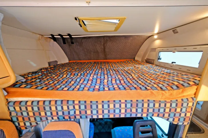 Fahrzeugbild Bürstner A 576-2active/Etagenbetten/Markise/dop.Boden/DPF #9