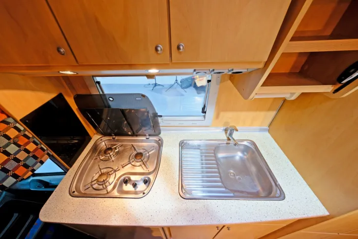 Fahrzeugbild Bürstner A 576-2active/Etagenbetten/Markise/dop.Boden/DPF #10