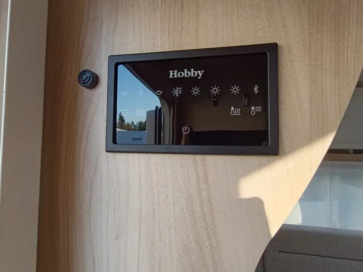 Fahrzeugbild Hobby De Luxe 460 UFe #13