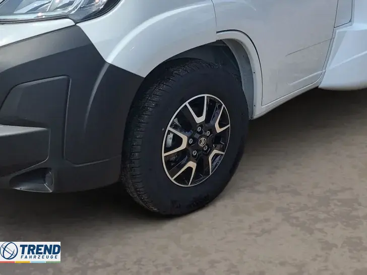 Fahrzeugbild Sunlight T 67 #6