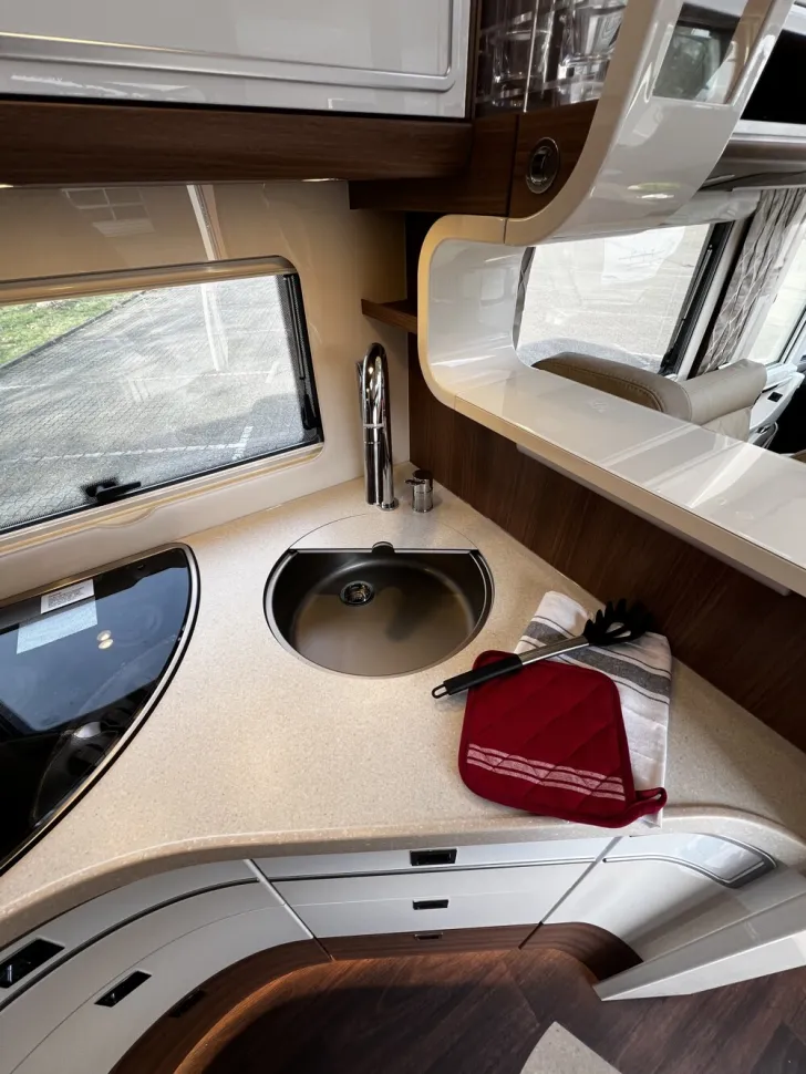 Fahrzeugbild Carthago chic e-line I 61 XL LE #12