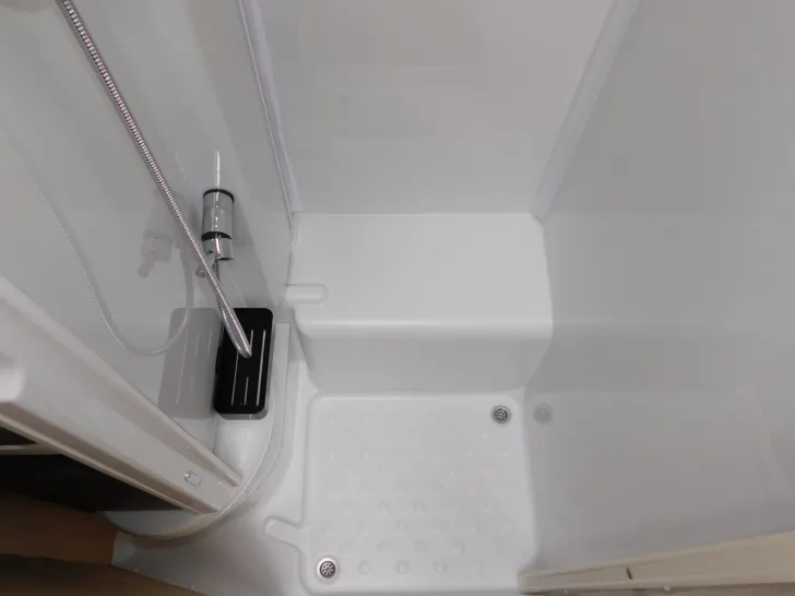 Fahrzeugbild Sunlight T 67S Hubbett, AWT isoliert, großer Kühlschrank #11