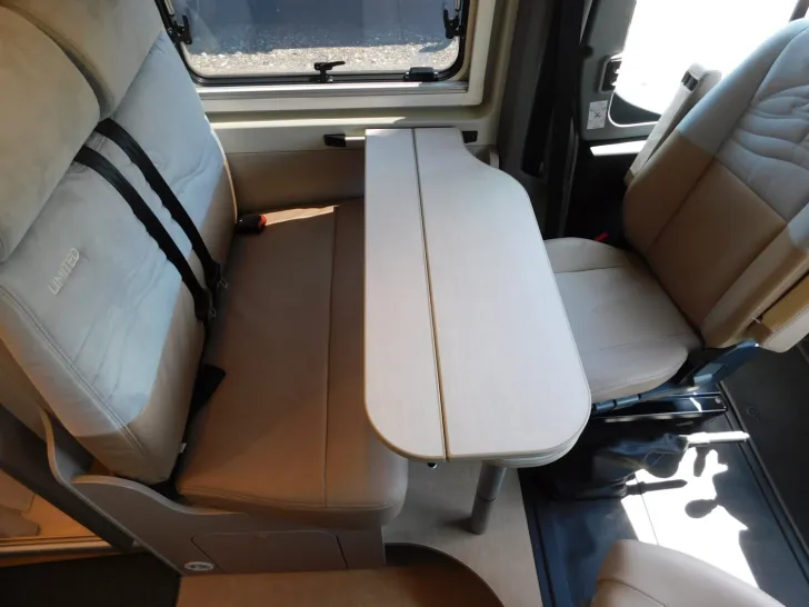 Fahrzeugbild Bürstner Delfin Limited C 621 ---EINZIGARTIG---Schlafdach #12