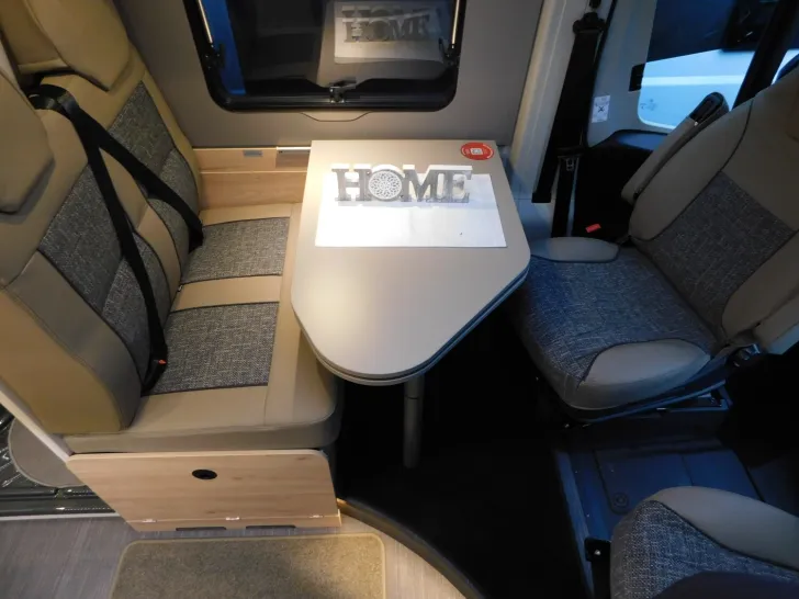 Fahrzeugbild Dethleffs Globetrail 640 ES Combi 6D, AWT iso+beheizt #11