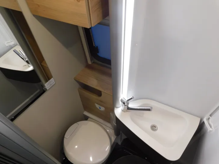 Fahrzeugbild Dethleffs Globetrail 640 ES Combi 6D, AWT iso+beheizt #17