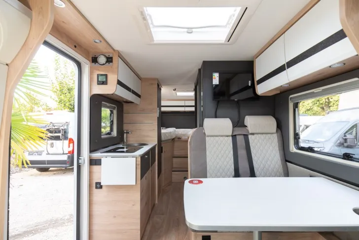 Fahrzeugbild Dethleffs Globebus Camp Active T 4 **frisch eingetroffen** #7