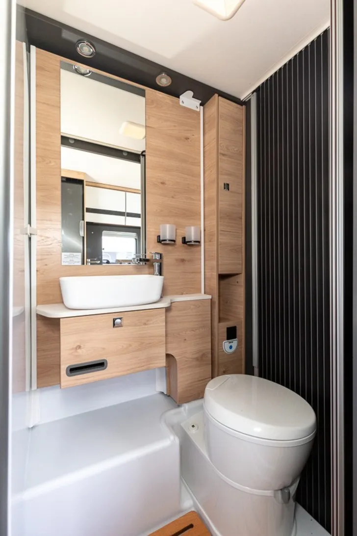 Fahrzeugbild Dethleffs Globebus Camp Active T 4 **frisch eingetroffen** #11