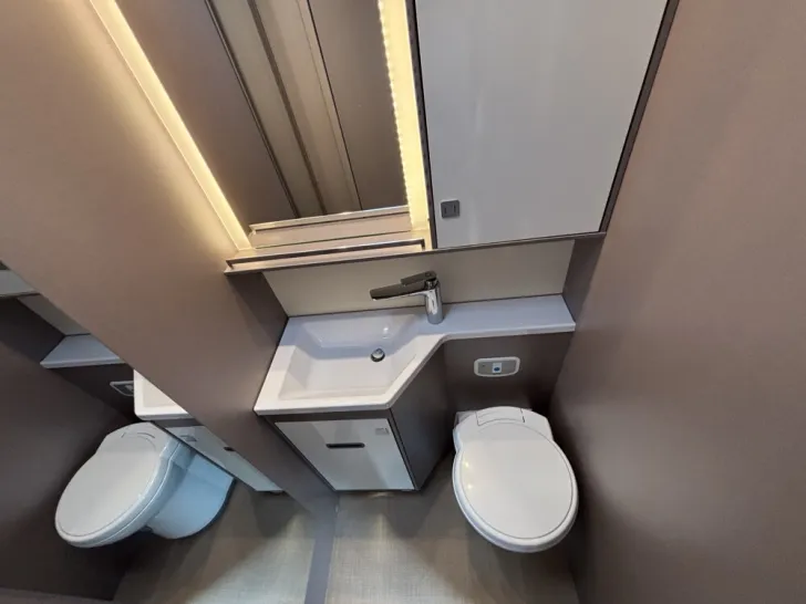 Fahrzeugbild Bürstner Lyseo TD 644 G #13