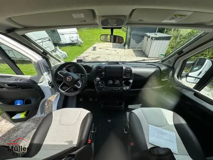Fahrzeugbild Weinsberg CaraCompact EDITION PEPPER 600 MF mit Klimaanlage #28
