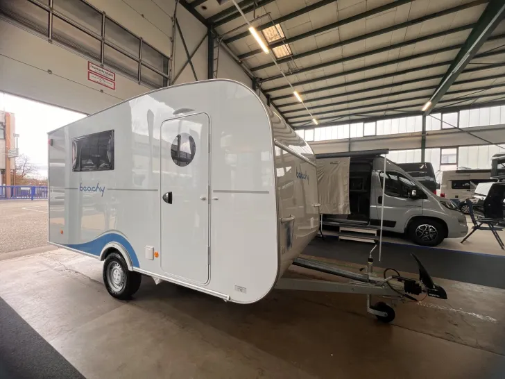 Fahrzeugbild Hobby Beachy 450 #1