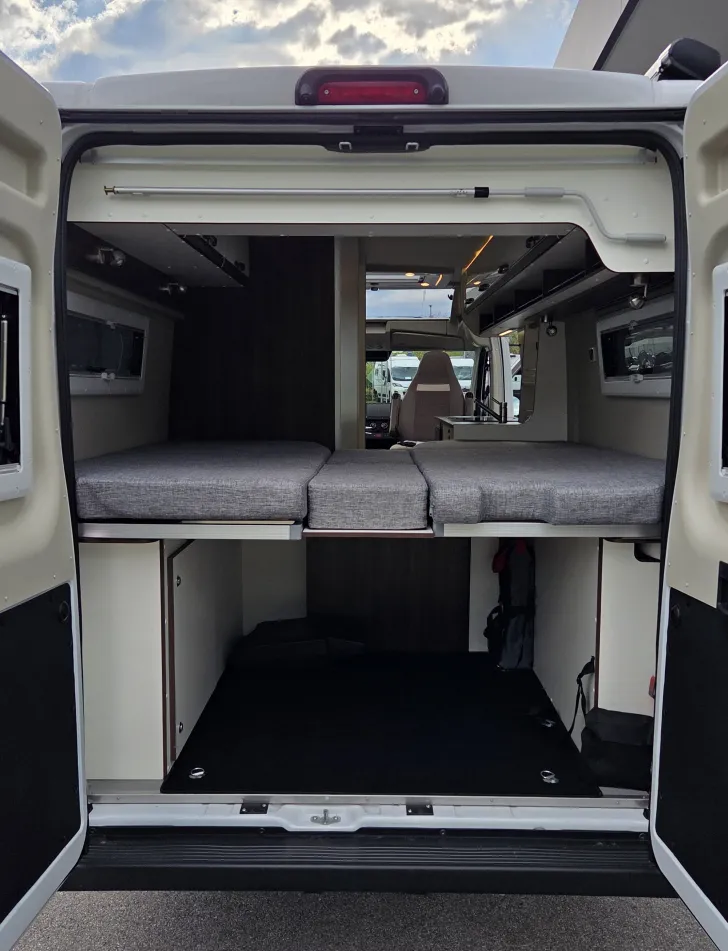 Fahrzeugbild Pössl Summit PRIME 640 ......  mit Längsbetten #8