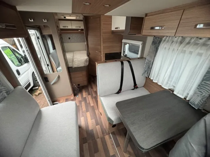 Fahrzeugbild Weinsberg CaraSuite 650 MF #5