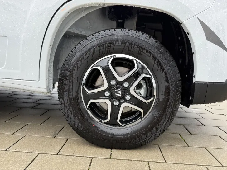 Fahrzeugbild Sunlight FIAT ADVENTURE ED. T 66 S #4