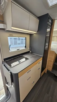 Fahrzeugbild Adria Matrix Axess 600 SL Hubbett * Solar * AHK *Mearkis #18