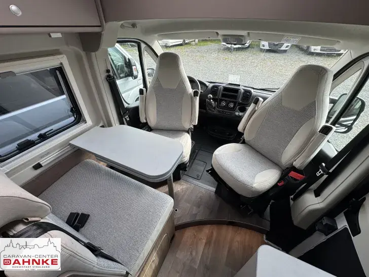 Fahrzeugbild Carado CV 540 NAVI und Rückfahrkamera #6