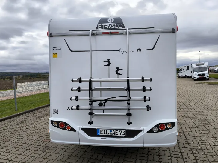 Fahrzeugbild Etrusco A 7300 DB Chassis Komfort Kühlschrank #5