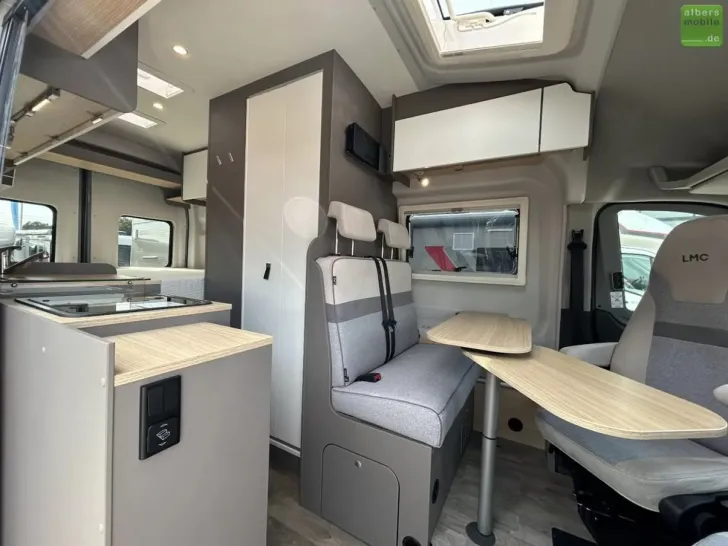 Fahrzeugbild LMC Innovan 590 2-Meter-Bett Markise AHK #8