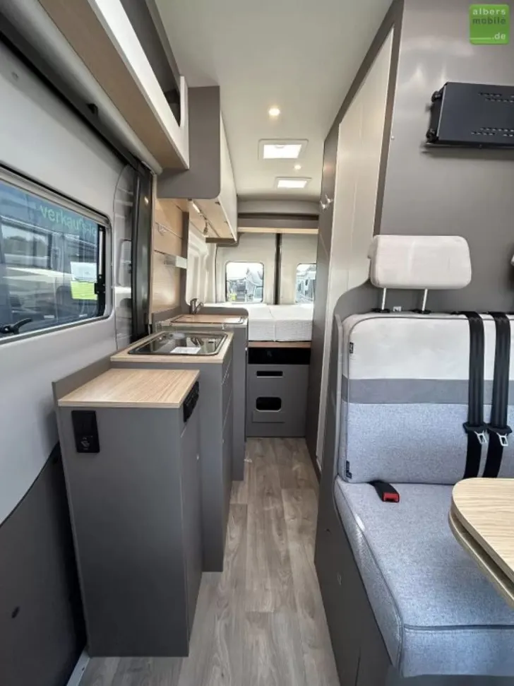 Fahrzeugbild LMC Innovan 590 2-Meter-Bett Markise AHK #15