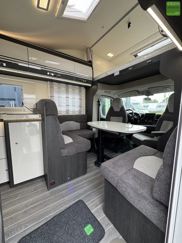 Fahrzeugbild Roller Team Kronos 290 M 4400kg 180PS Winter XXL-Garage #9