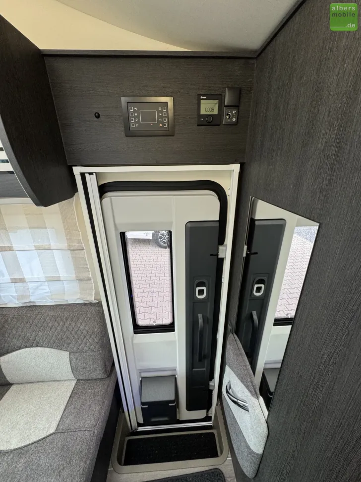 Fahrzeugbild Roller Team Kronos 290 M 4400kg 180PS Winter XXL-Garage #25