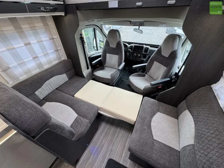 Fahrzeugbild Roller Team Kronos 290 M 4400kg 180PS Winter XXL-Garage #27