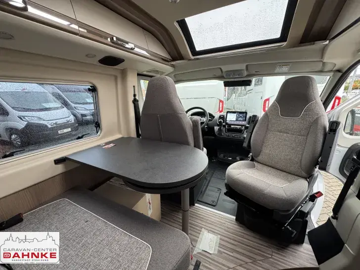 Fahrzeugbild Malibu Van Comfort 600 DB charming GT skyview Dieselheizung, Automatik #8