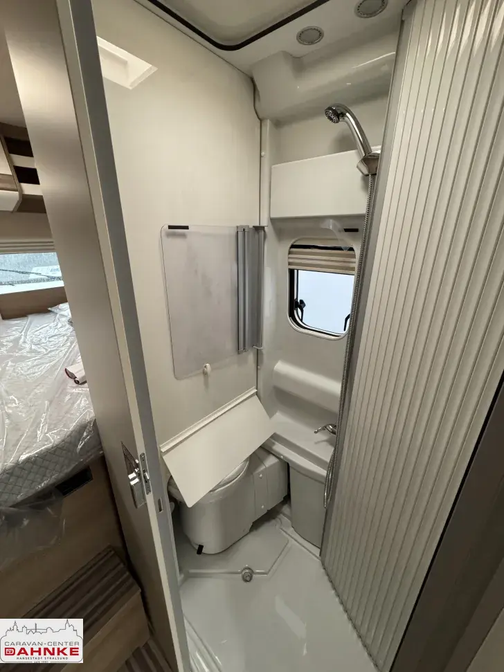 Fahrzeugbild Malibu Van Comfort 600 DB charming GT skyview Dieselheizung, Automatik #11