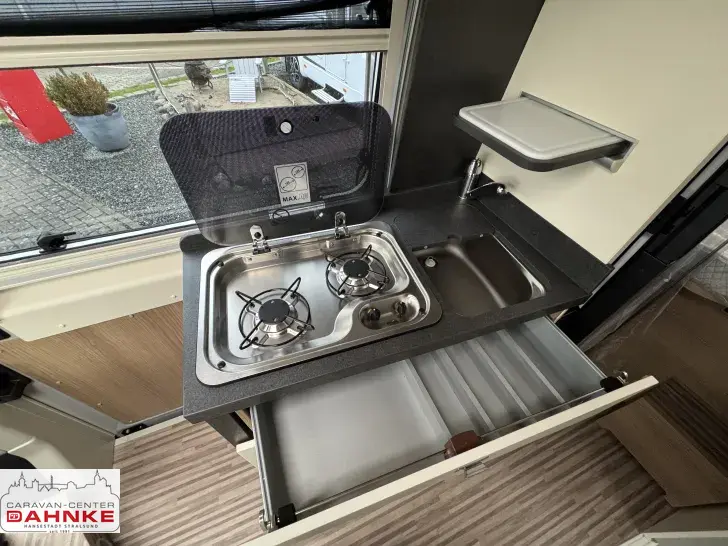 Fahrzeugbild Malibu Van Comfort 600 DB charming GT skyview Dieselheizung, Automatik #13