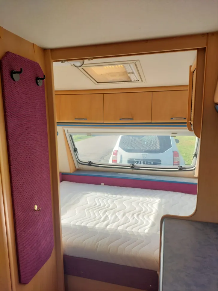 Fahrzeugbild Hobby De Luxe 350 #7