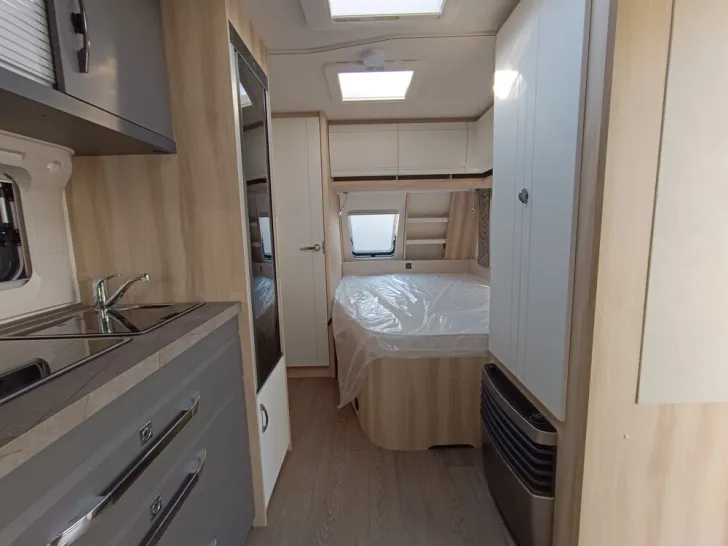 Fahrzeugbild Hobby De Luxe 460 UFe #6