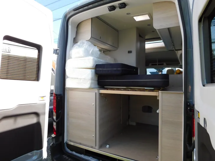 Fahrzeugbild Bürstner Lineo C 550 Markise, Combi6D/E, AWT iso+beheizt #6