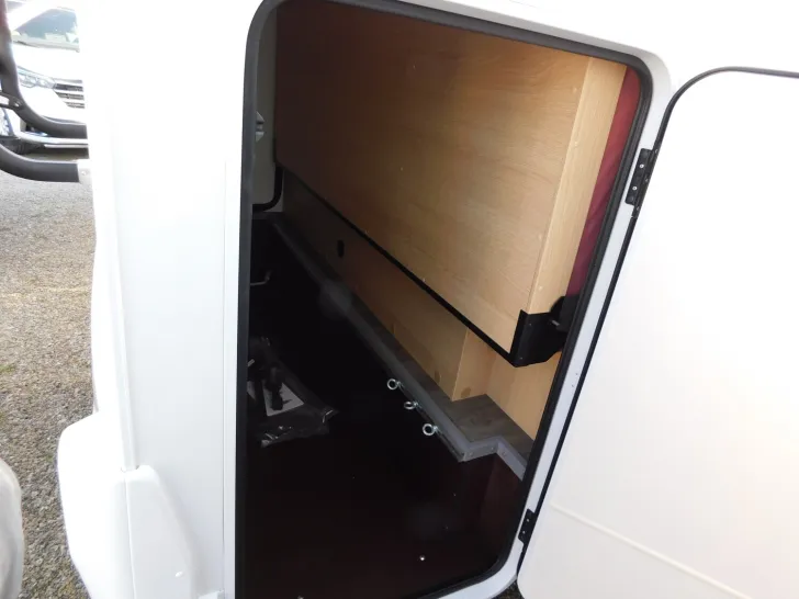 Fahrzeugbild Sunlight A 68 Markise, Radträger, 90L Dieseltank #20