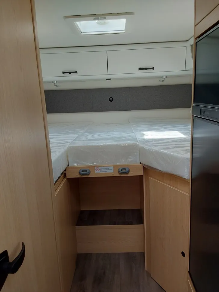 Fahrzeugbild Sunlight Adventure T 67 Hubbett, AWT iso., 450KG Zuladung #13