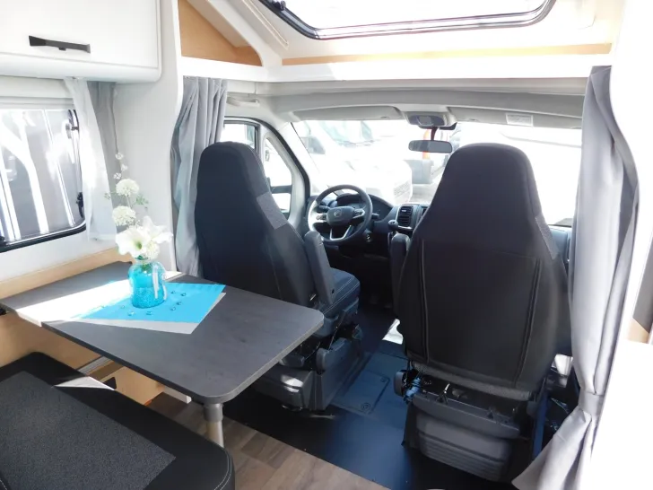 Fahrzeugbild Sunlight T 58 690Kg Zuladung !!! #9