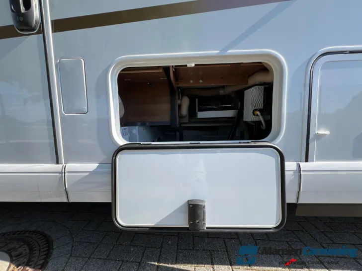 Fahrzeugbild Carthago C2-tourer I 147 RB LE L comfort Mercedes (262) #35