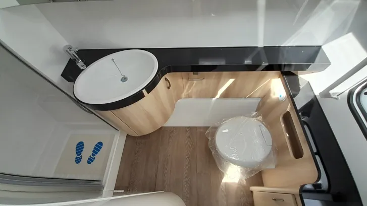 Fahrzeugbild Hobby De Luxe 495 WFB Auflastung 1800 kg #9